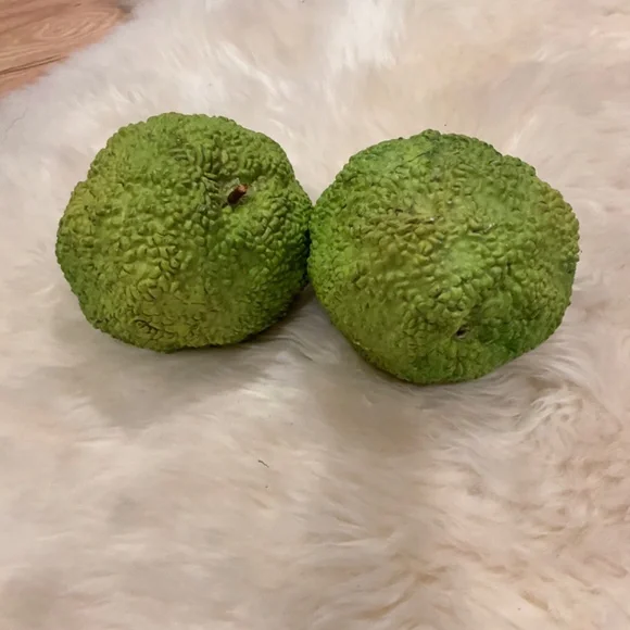 Faux Hedge Apples - Picture 2 of 3